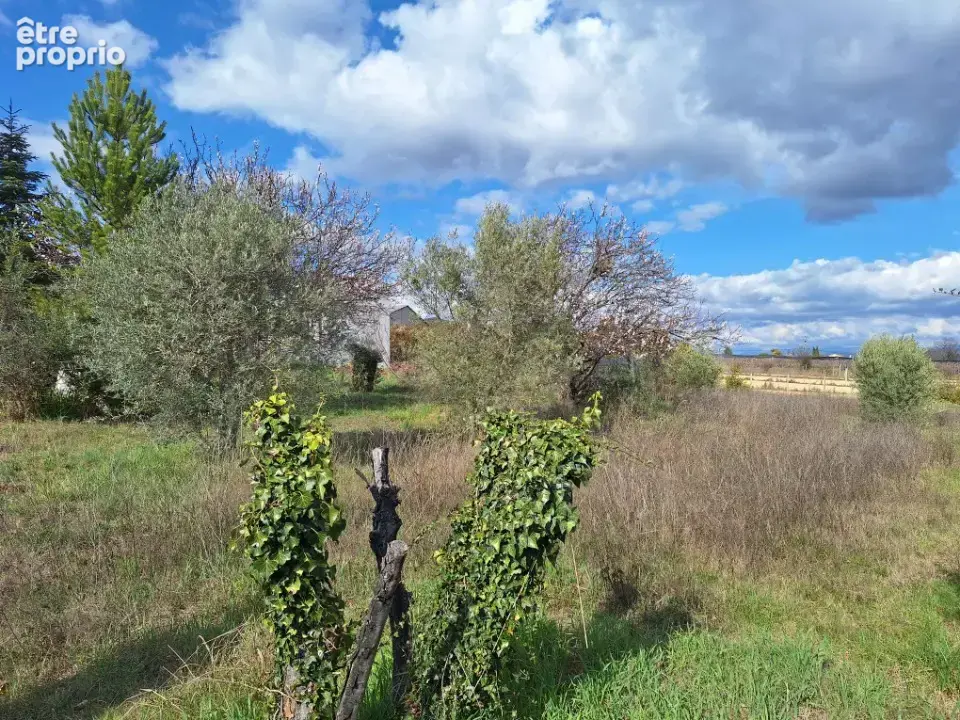 Terrain 600 m² à vendre à Villeneuve (04180) - photo 2