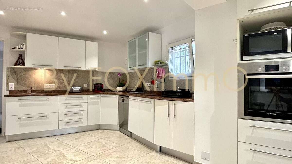 Maison à MANDELIEU-LA-NAPOULE