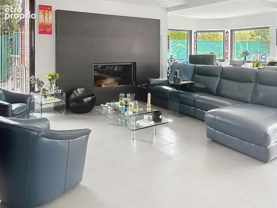 Capinghem, villa contemporaine de 312m²  avec piscine intérieure, 3 chs, 3 sdb, garage et cave - photo 8