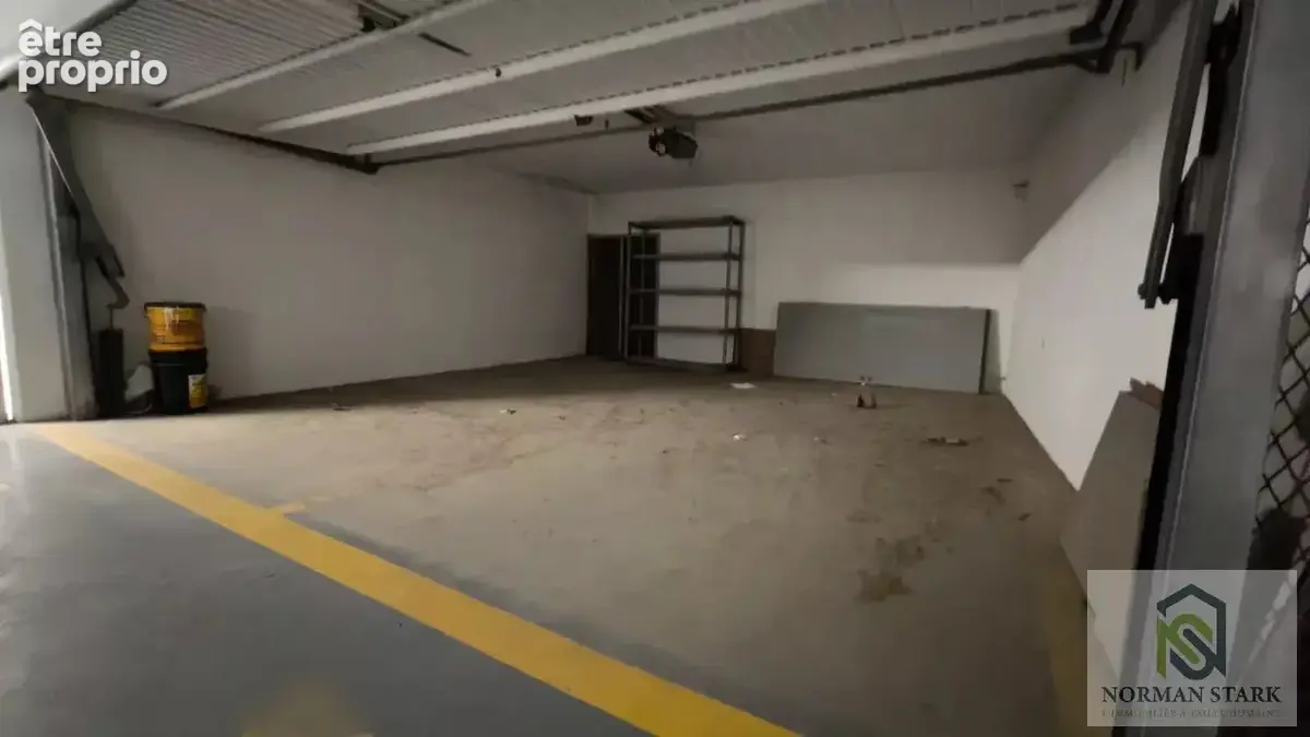 Double garage à Cap d’Ail, sécurisé et aux portes de Monaco, idéal pour véhicules de sport ou stockage, rare sur le secteur - photo 3