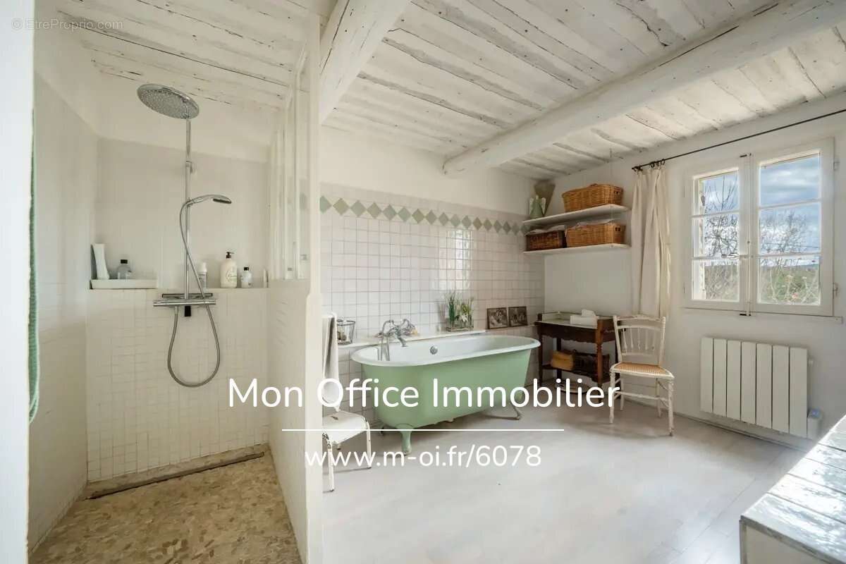 Maison à ROUSSILLON