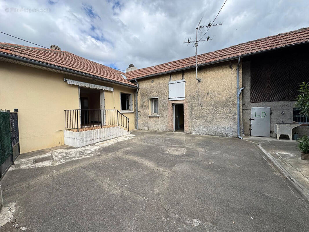 Maison à JUILLAN
