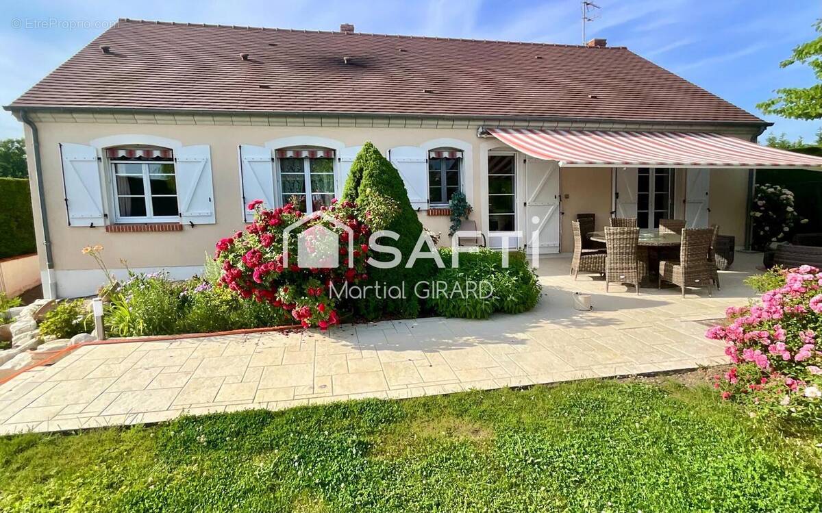 Photo 1 - Maison à SAINT-DOULCHARD