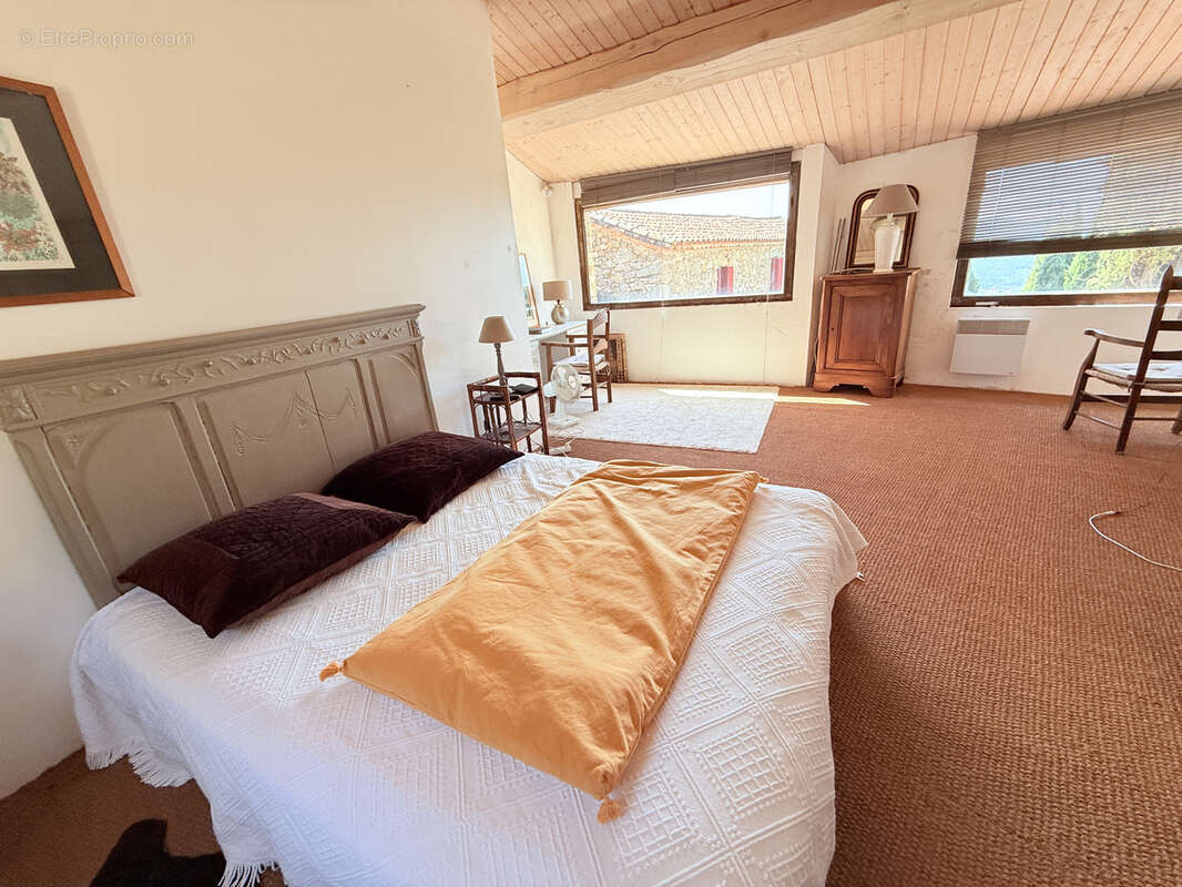 À Vendre   Mas d’Exception de 900 m2 sur 30 hectares   Cévennes - photo 13