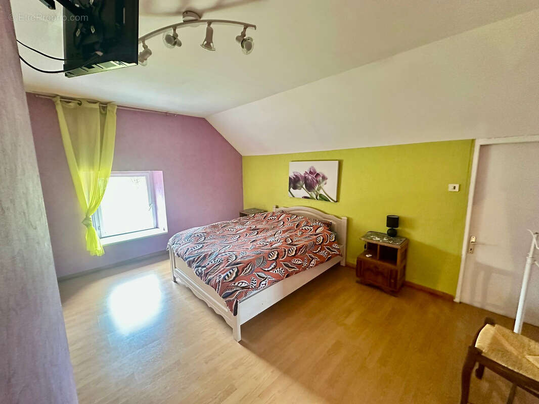 Maison à SAINT-BRESSON