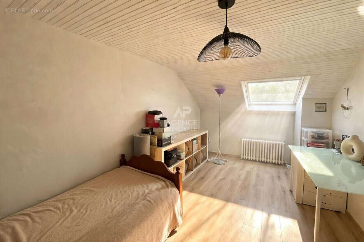 Maison à VERNEUIL-SUR-SEINE