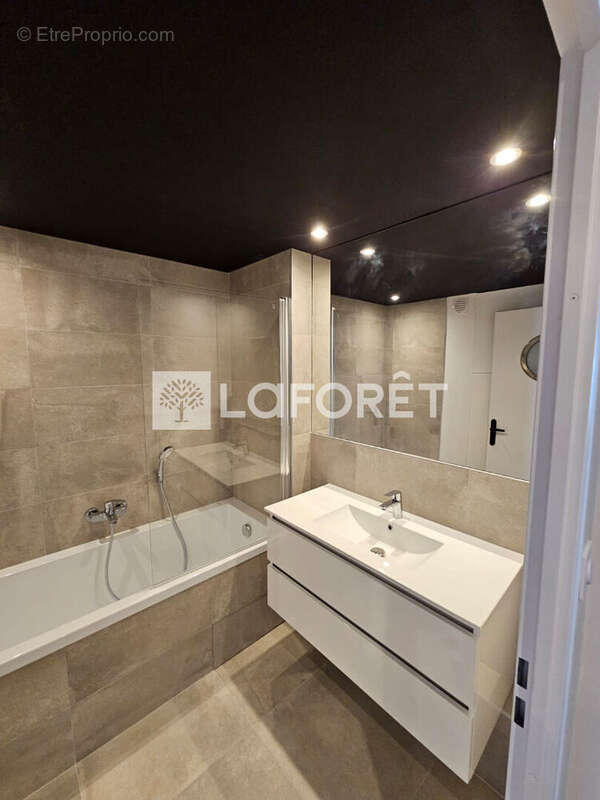 Appartement T3 de 66 m² avec garage - photo 8