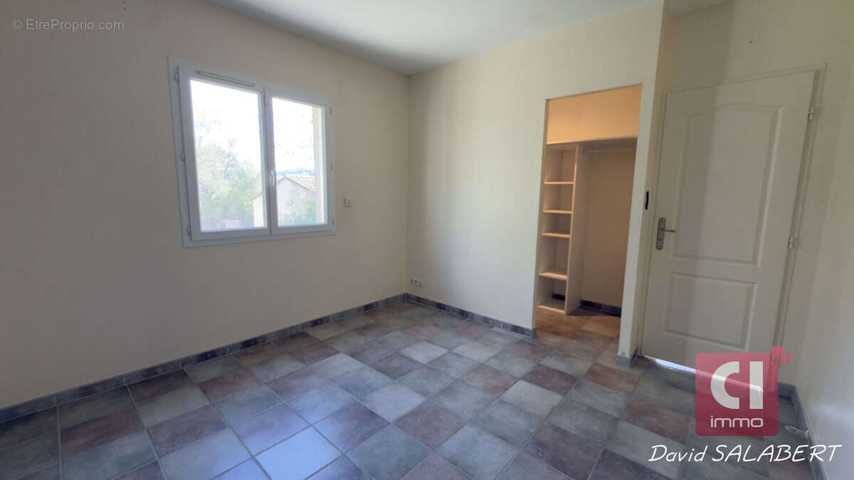 Maison à CUGES-LES-PINS