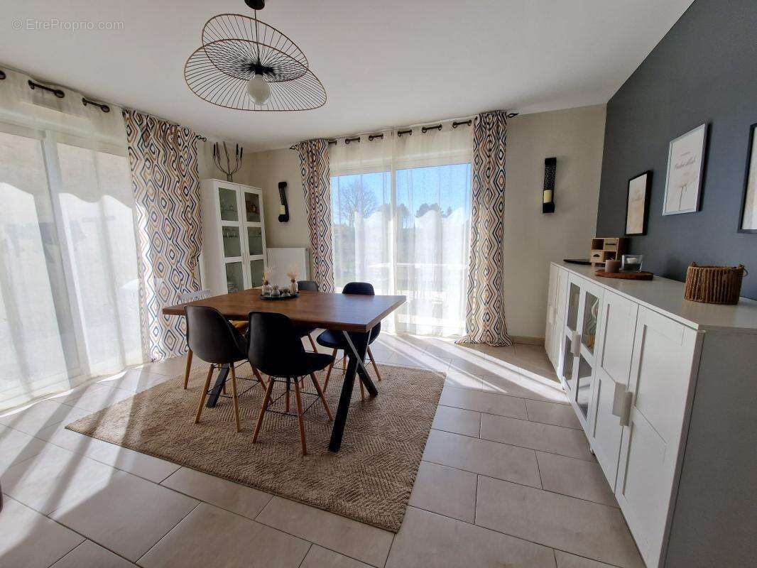 Maison à SAINT-JACQUES-SUR-DARNETAL