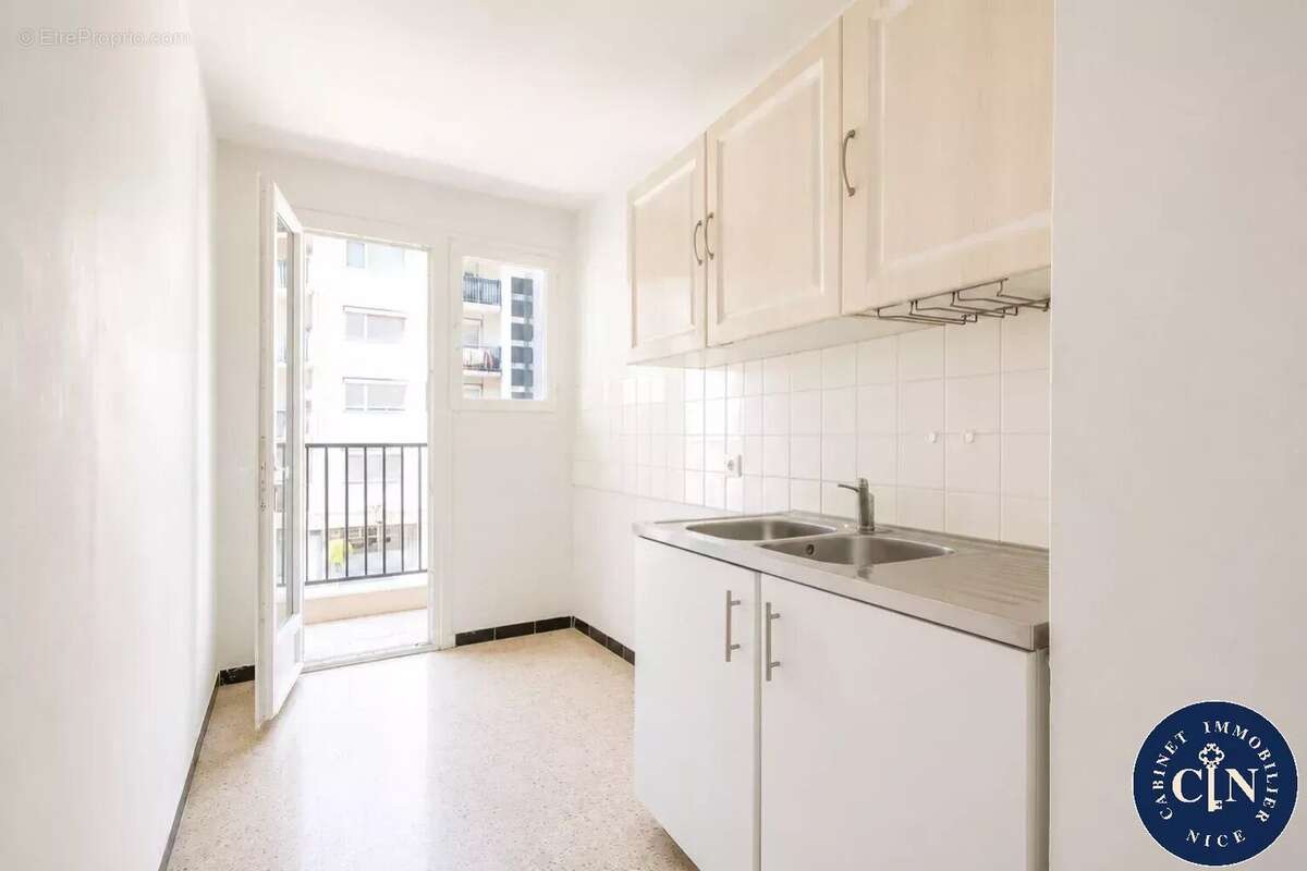 Appartement 73 m² à Nice  - photo 7