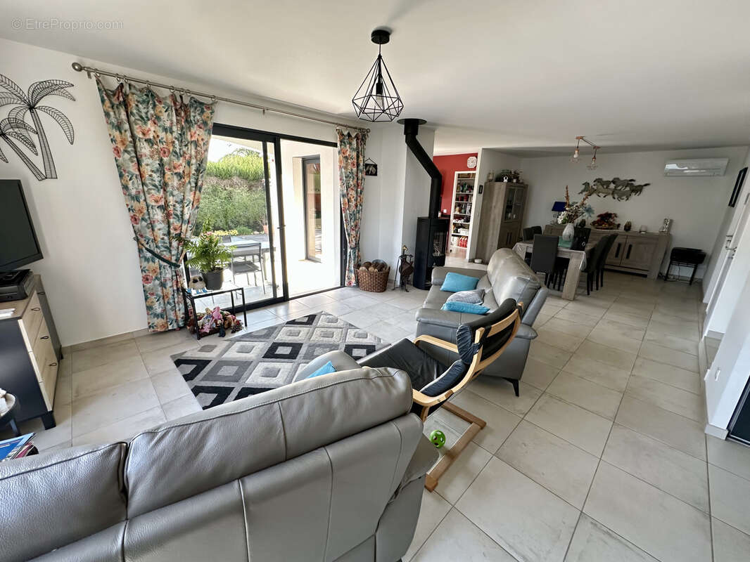 Maison à SAINT-CYPRIEN