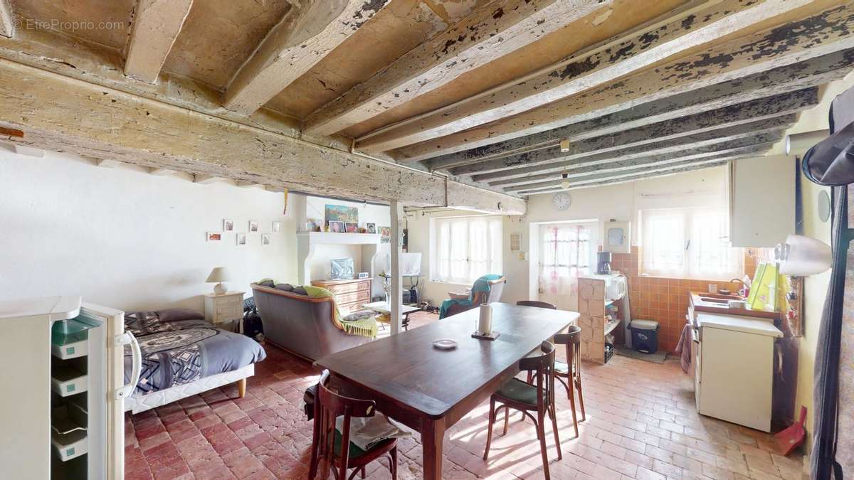 Maison à SURY-EN-VAUX