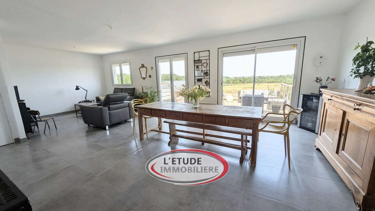 Photo 3 - Maison à CHATEAU-THEBAUD