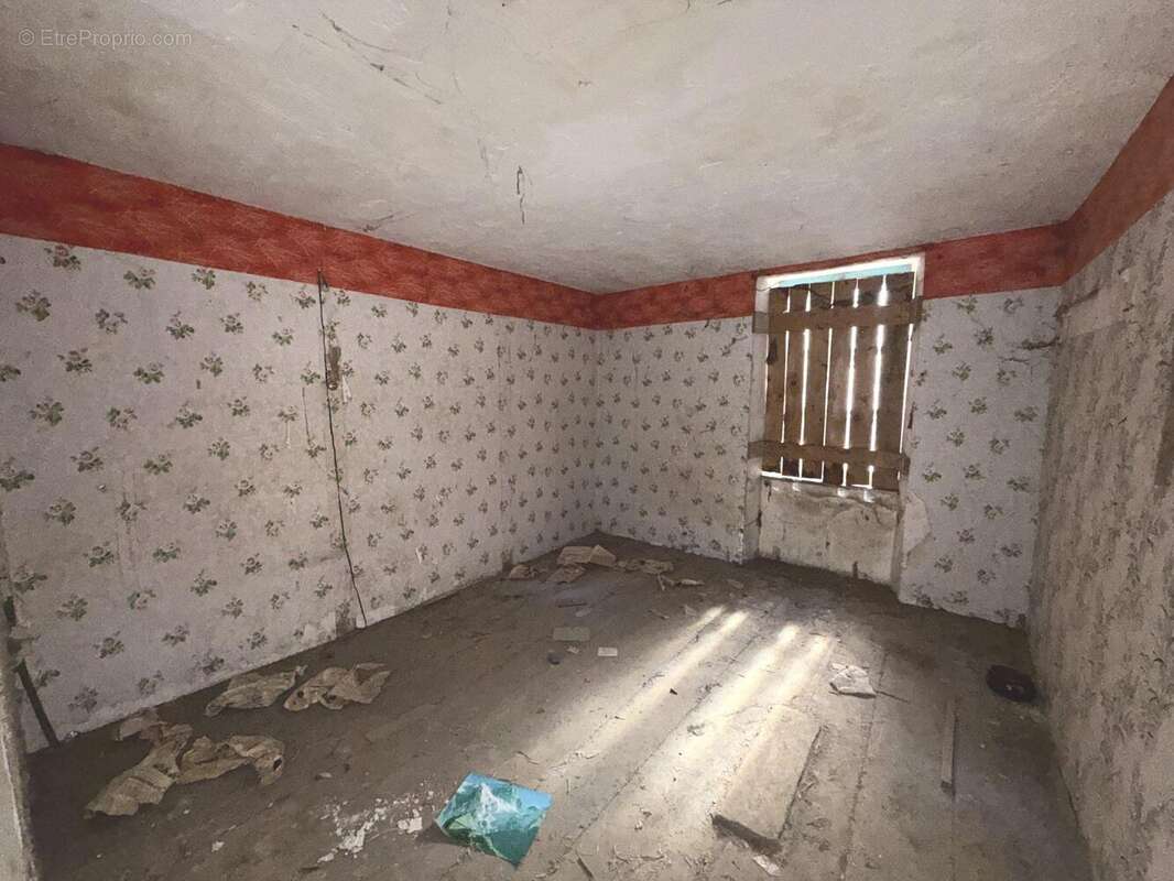 Maison 175 m² à Brezins  - photo 9