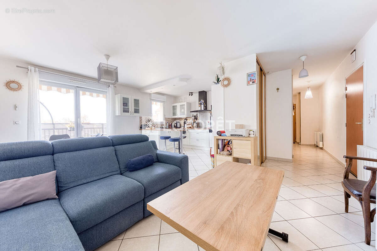 Appartement à PONTAULT-COMBAULT