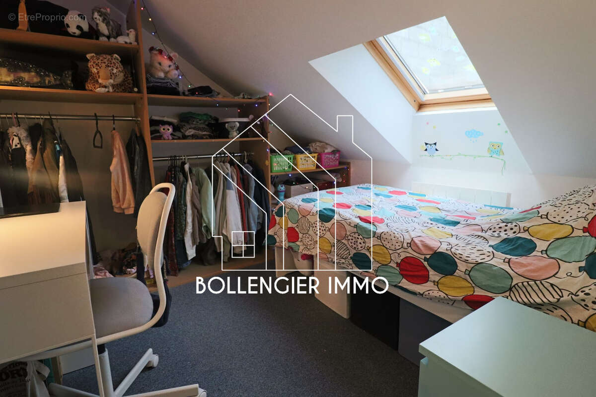 Maison avec hangar et dépendances - photo 8
