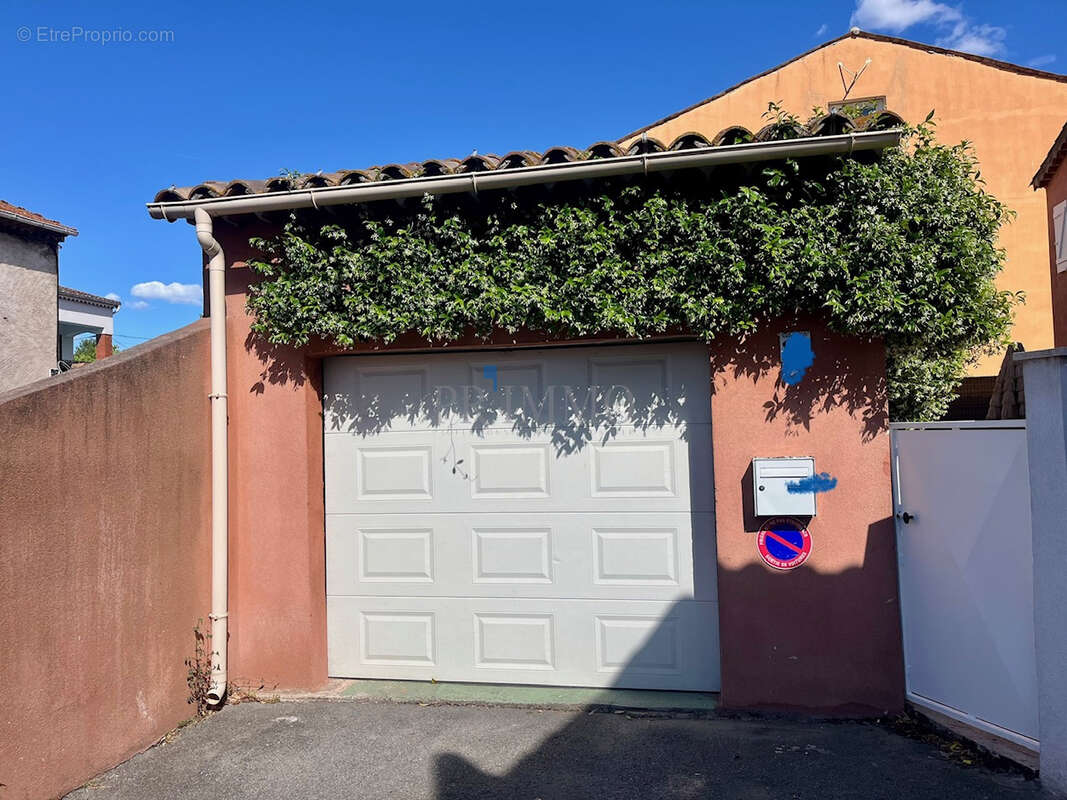 Maison à ROQUEBRUNE-SUR-ARGENS