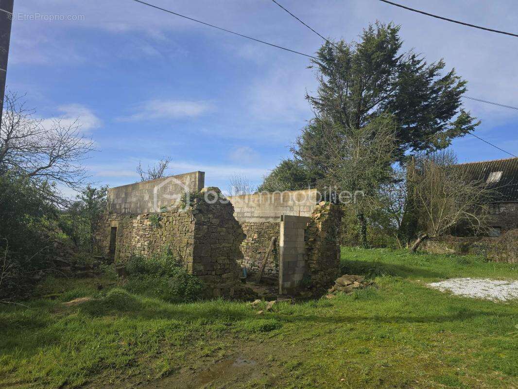 Maison à LANGUIDIC