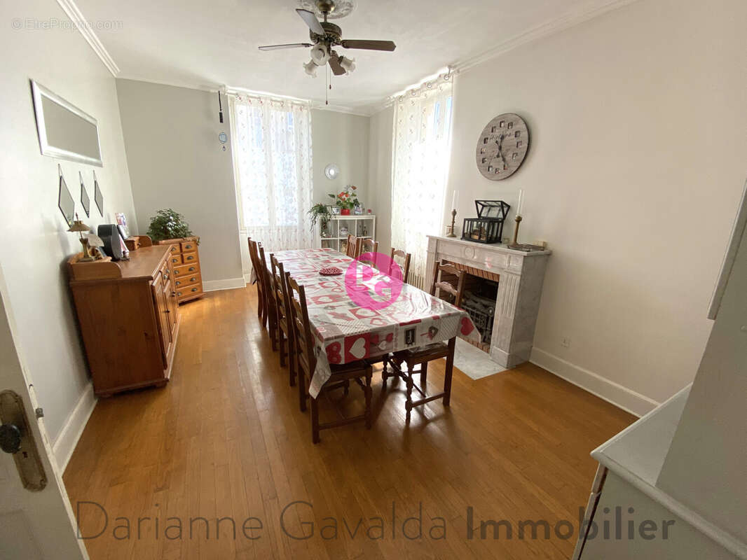 Maison à MONTBAZENS