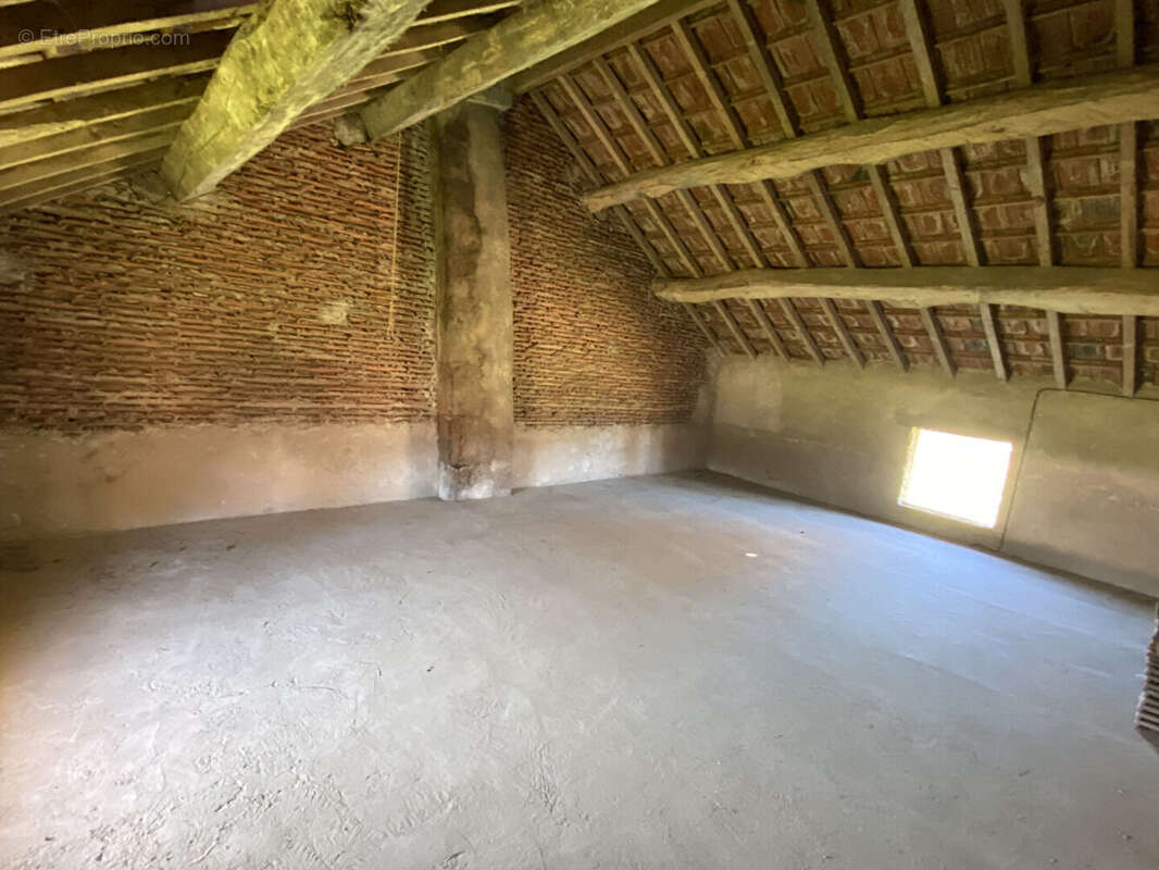 Maison à L'ABERGEMENT-DE-CUISERY