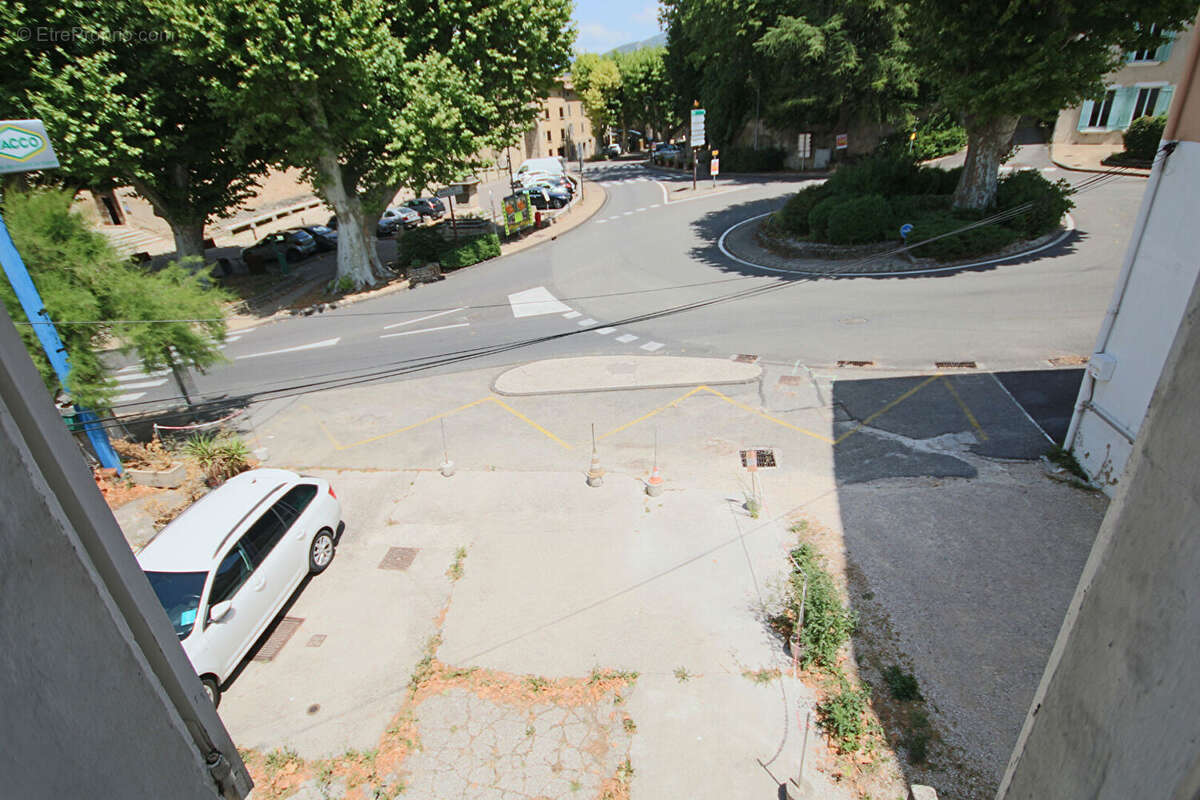 Appartement à MALAUCENE