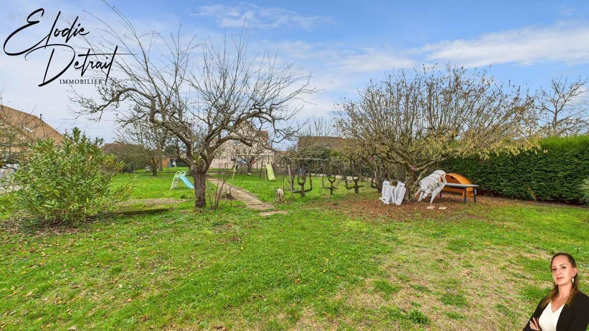 Maison à SAINTE-JAMME-SUR-SARTHE