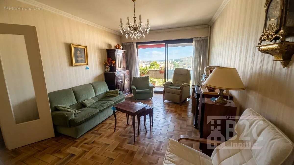 A vendre - grenoble t4 + garage + cave - photo 3
