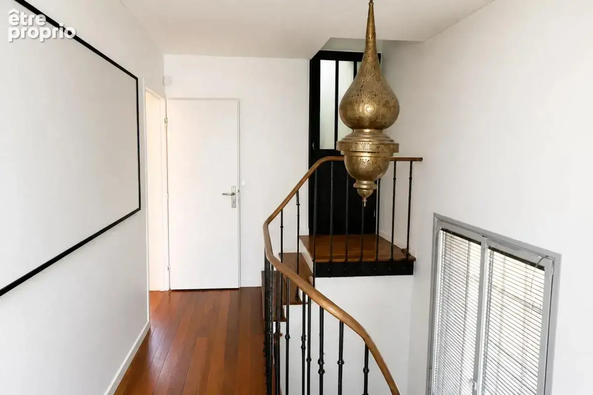 Maison de 7 pièces de 130 m² à Enghien-les-Bains - photo 18
