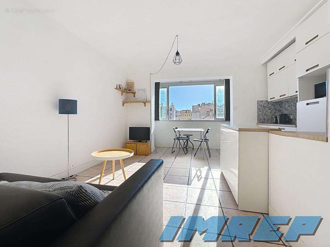 Appartement à MARSEILLE-7E
