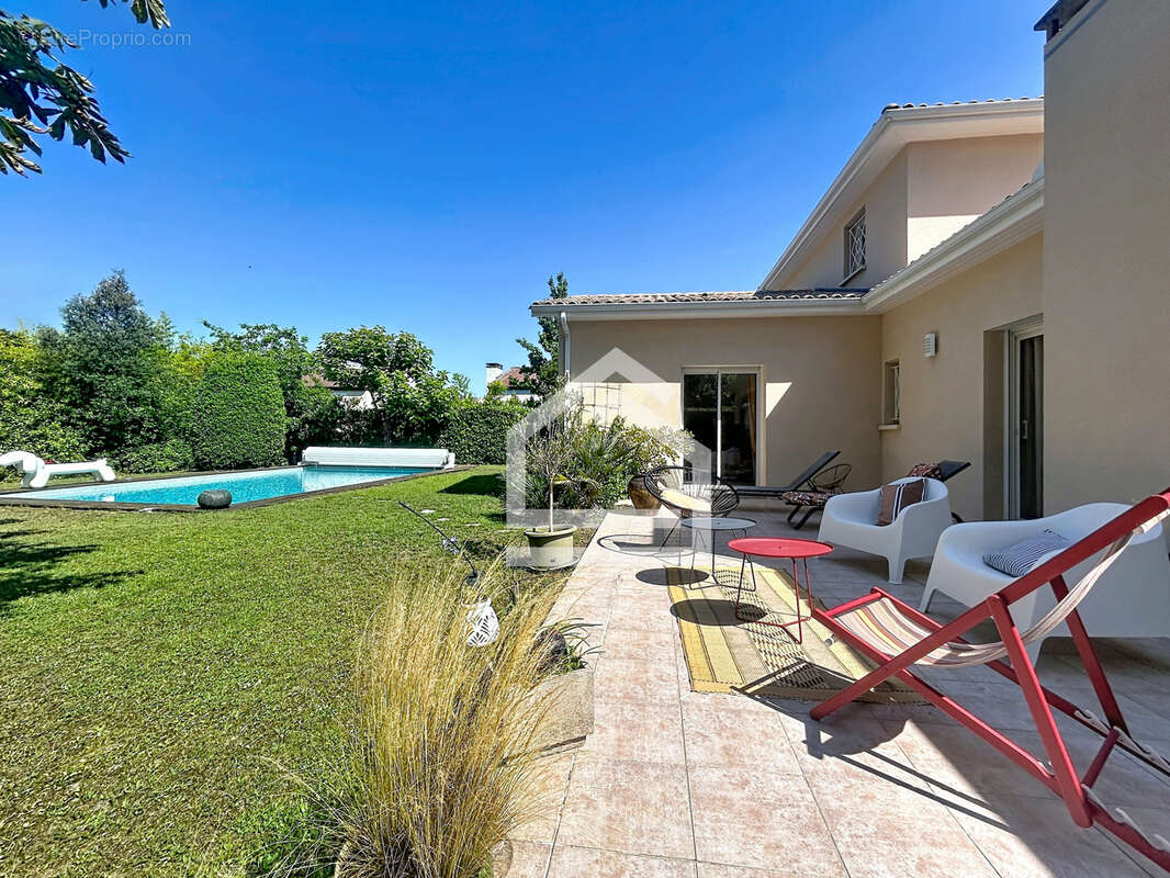 Maison à MERIGNAC