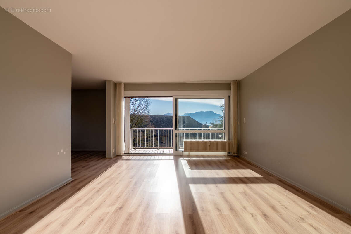 Appartement à ANNECY-LE-VIEUX