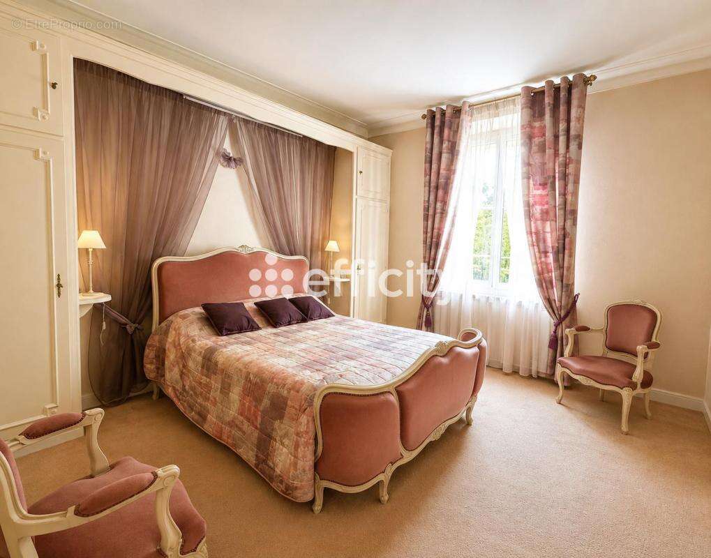 Maison 160 m² à Jassans-Riottier  - photo 9