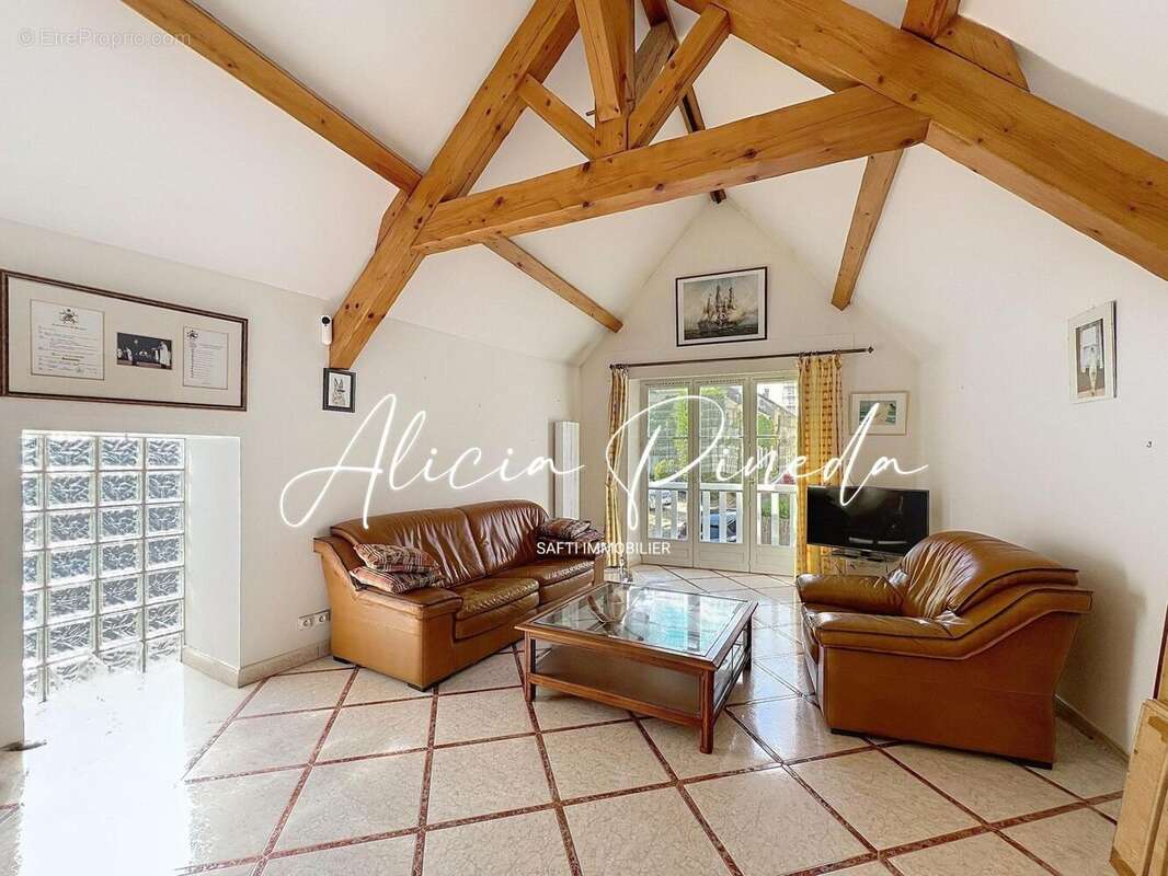 Photo 2 - Maison à CRESPIERES