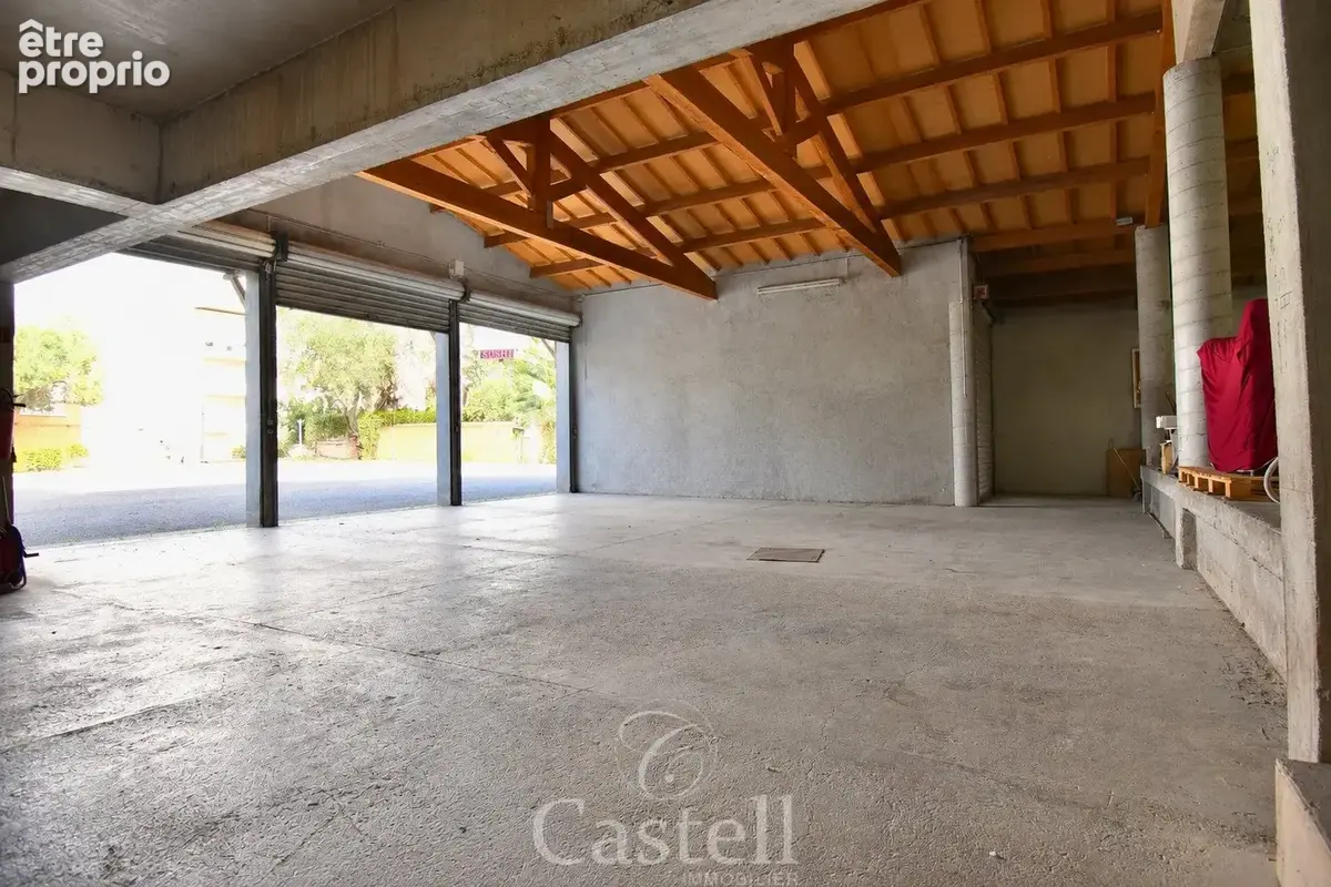 Grand garage a vendre sur agde - un espace modulable aux multiples possibilite - photo 3