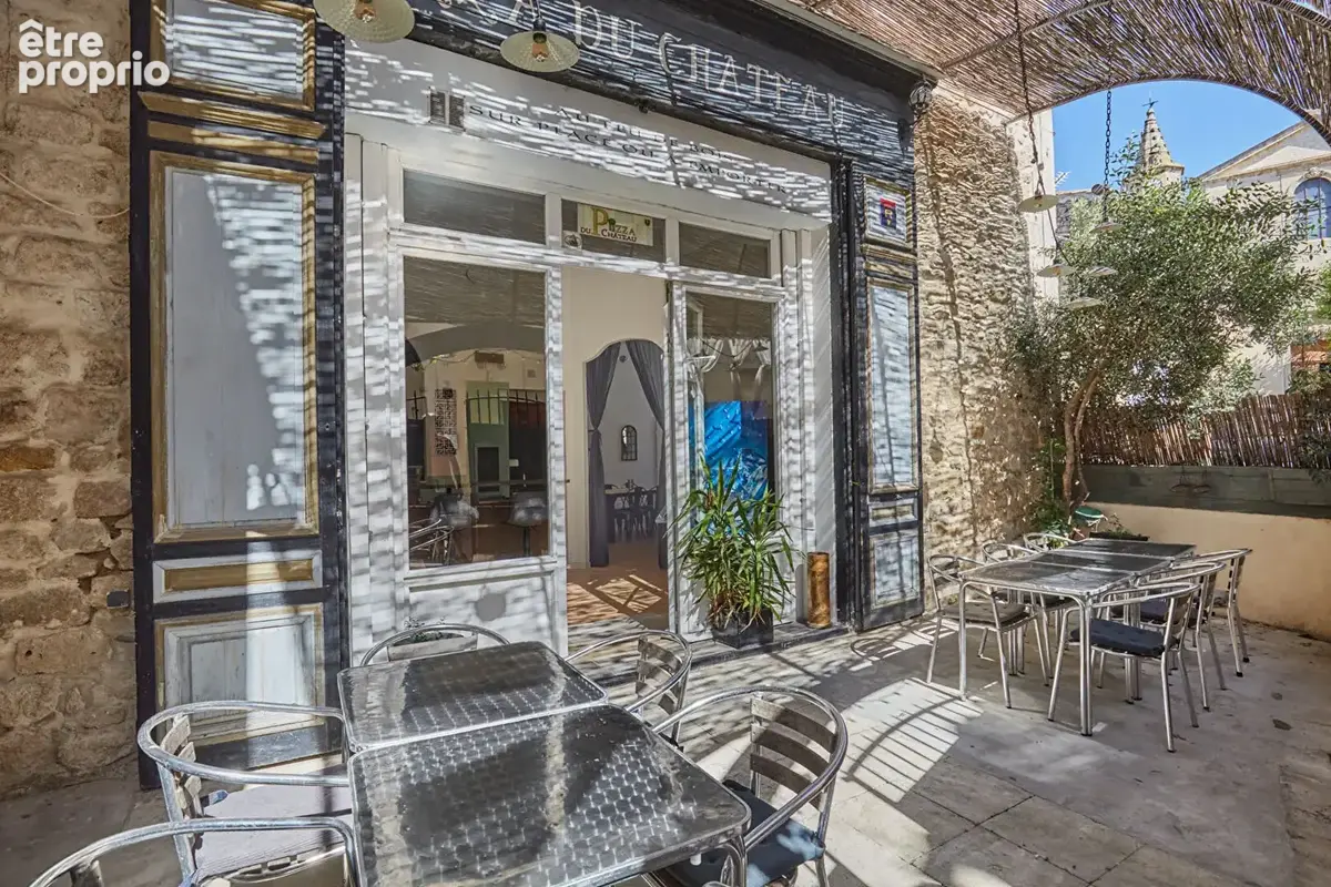 EXCLUSIVITÉ ERA ACTION IMMOBILIER CAZAN, Immeuble de rapport avec local commercial et appartements au coeur de Mallemort - photo 7
