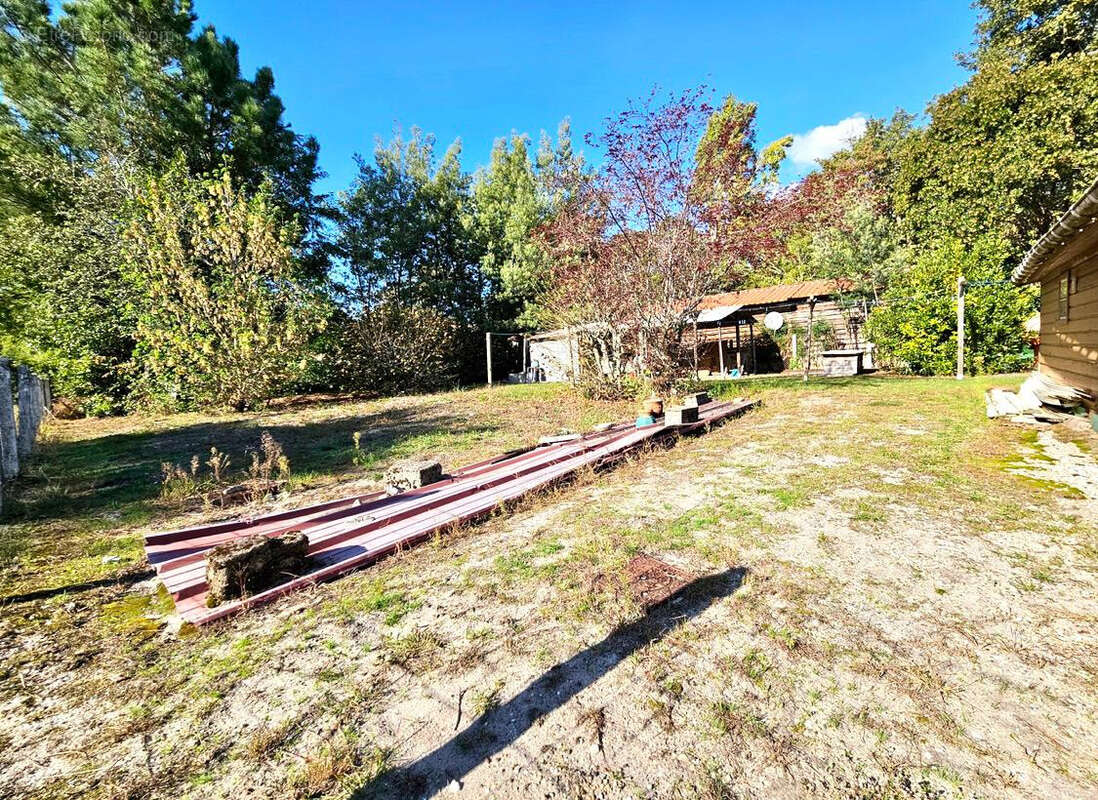 Terrain à LA TESTE-DE-BUCH