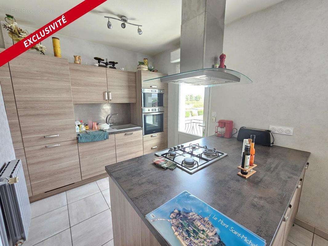 Maison à MONTREUIL-BELLAY