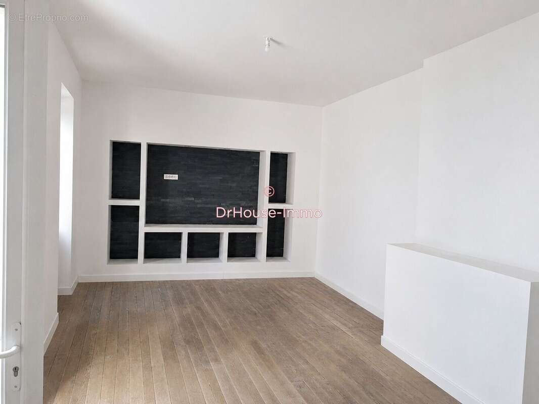 Maison 140 m² à Hure  - photo 3