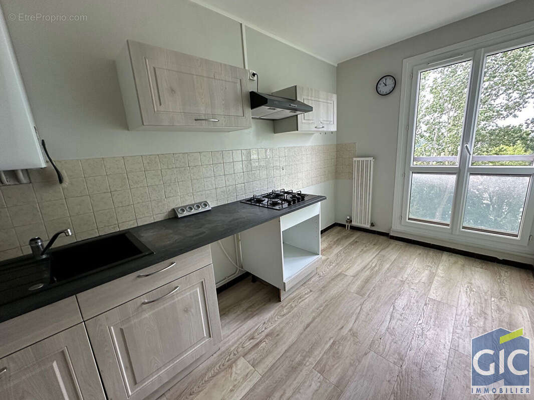A vendre 3pp caen canal et a 2 pas du centre ville. - photo 8