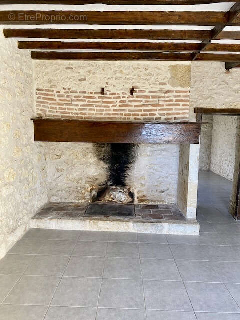 Maison ancienne de plain-pied aux portes d'Auch - photo 2
