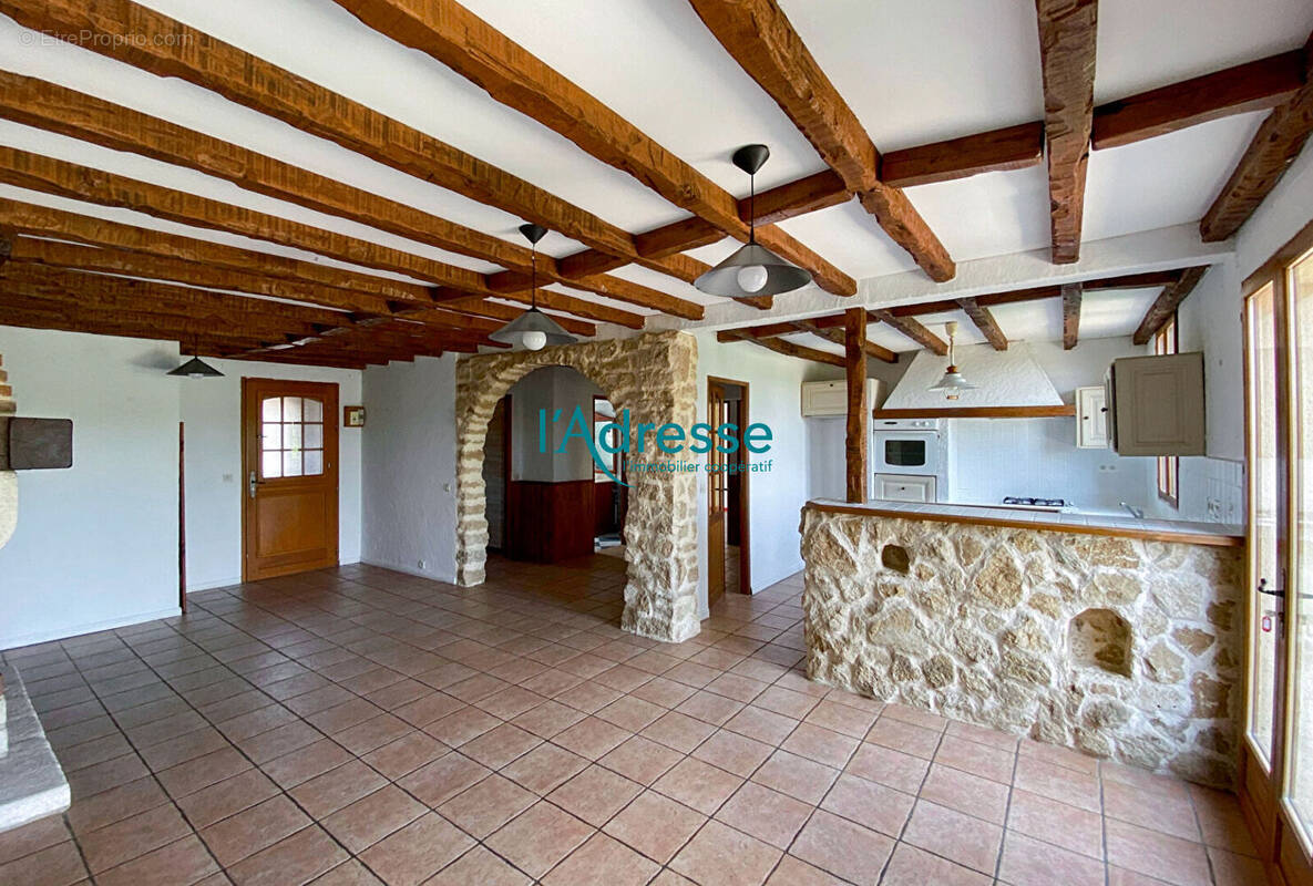 Appartement à OINVILLE-SUR-MONTCIENT