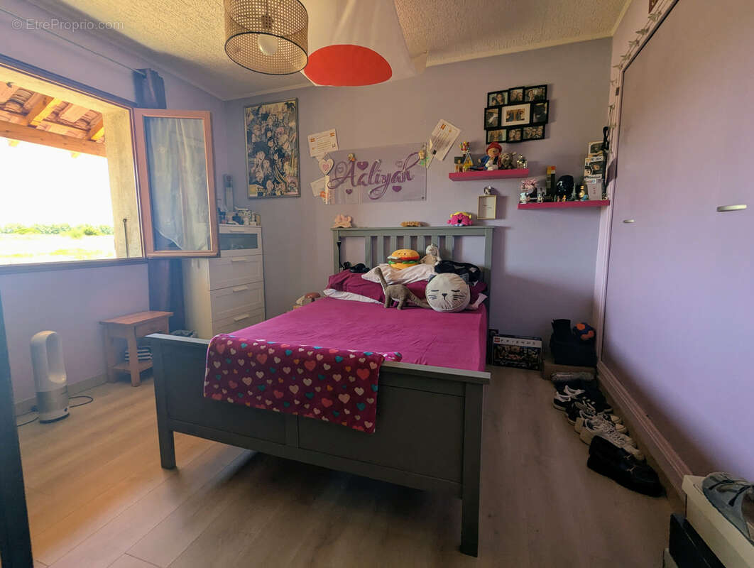 Maison à SAINTE-VALIERE