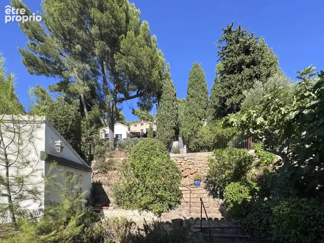Villa contemporaine avec piscine et aperçu mer - photo 9