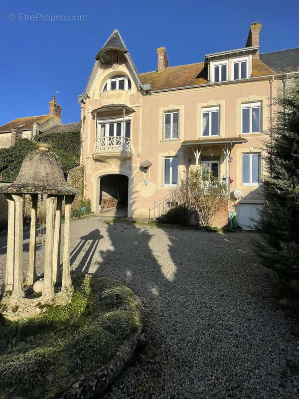 Maison à LE PIN-AU-HARAS