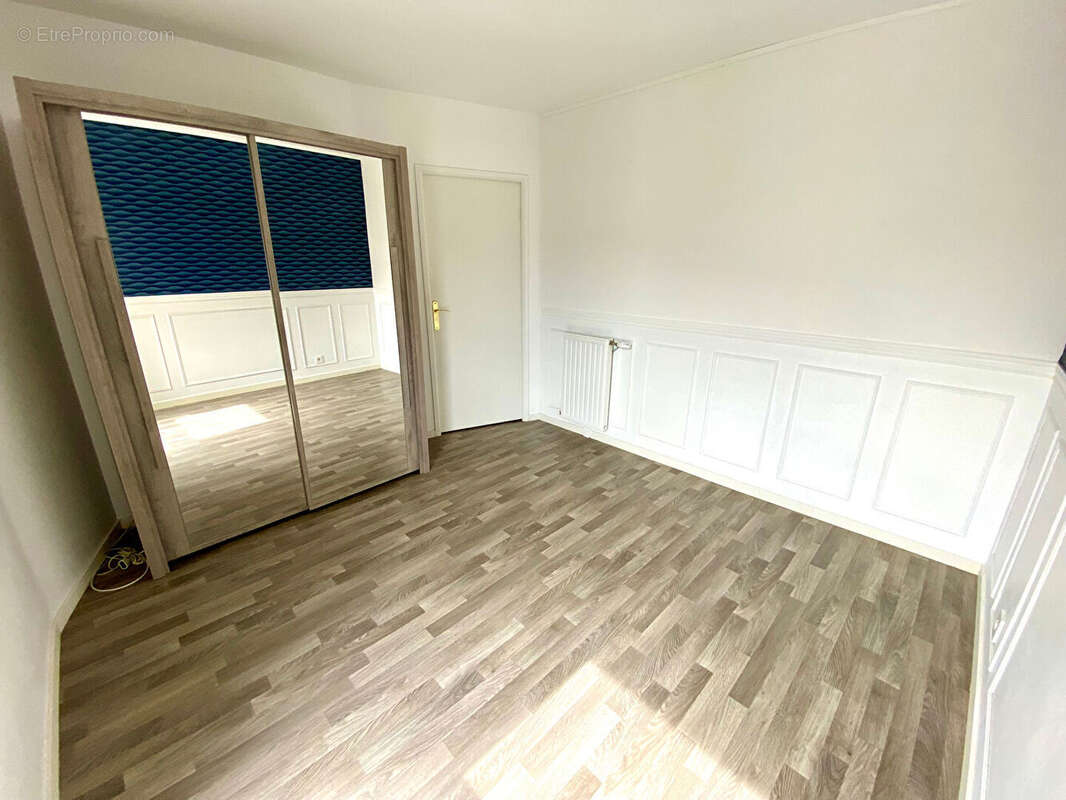 Appartement à SARTROUVILLE