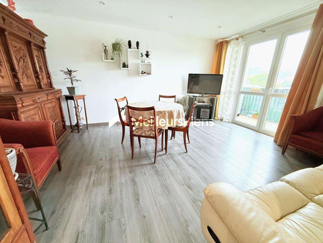 Appartement à MARGENCY