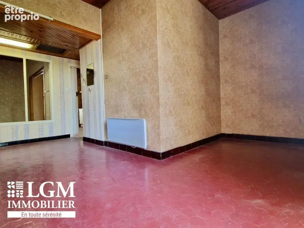 Appartement À Vendre T 4 + 16 m2 de terrasse et une cave de 30m2 - photo 8