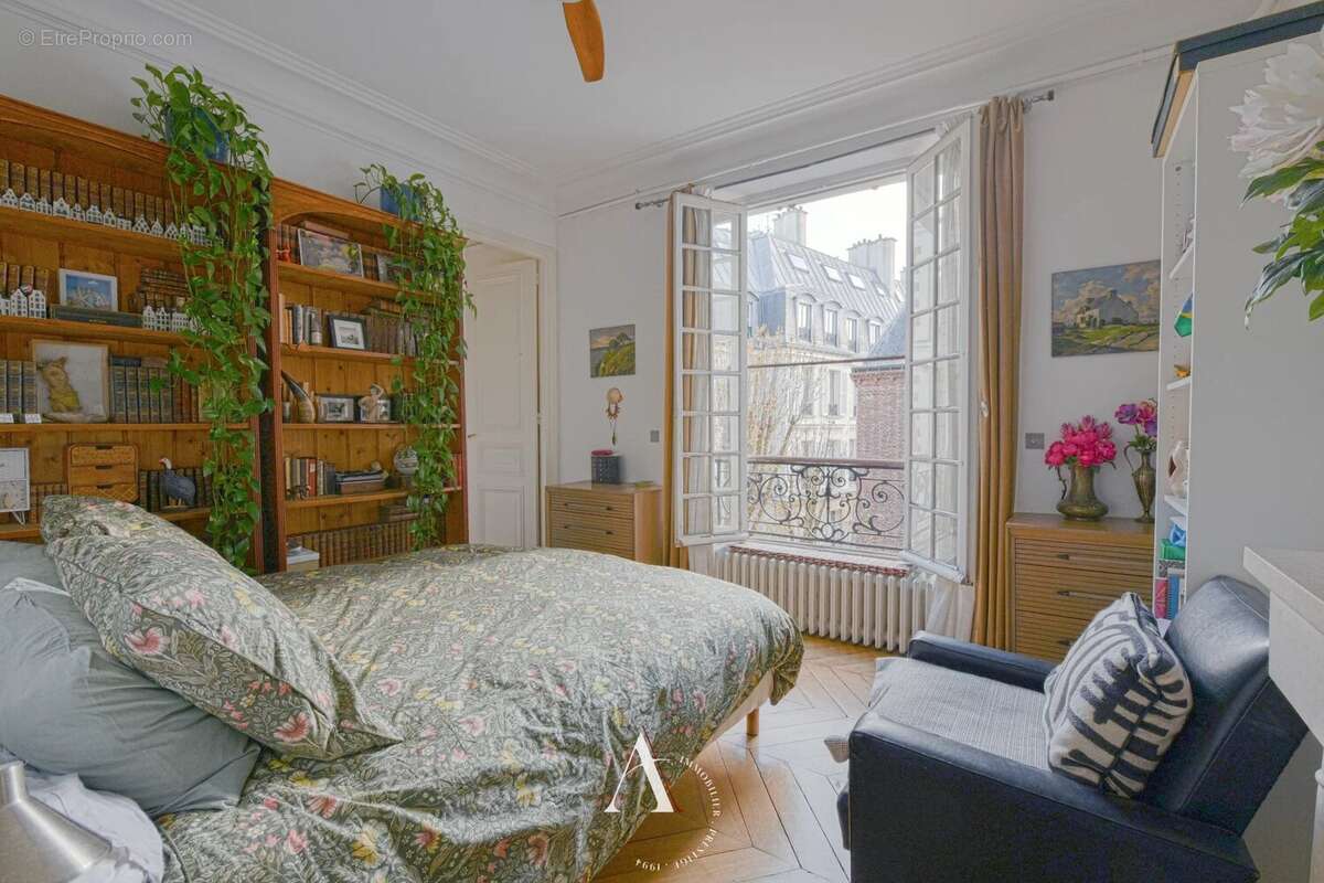 Appartement à PARIS-9E