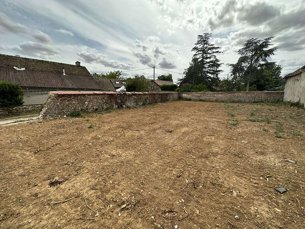 Terrain à SAINT-LUBIN-DE-LA-HAYE