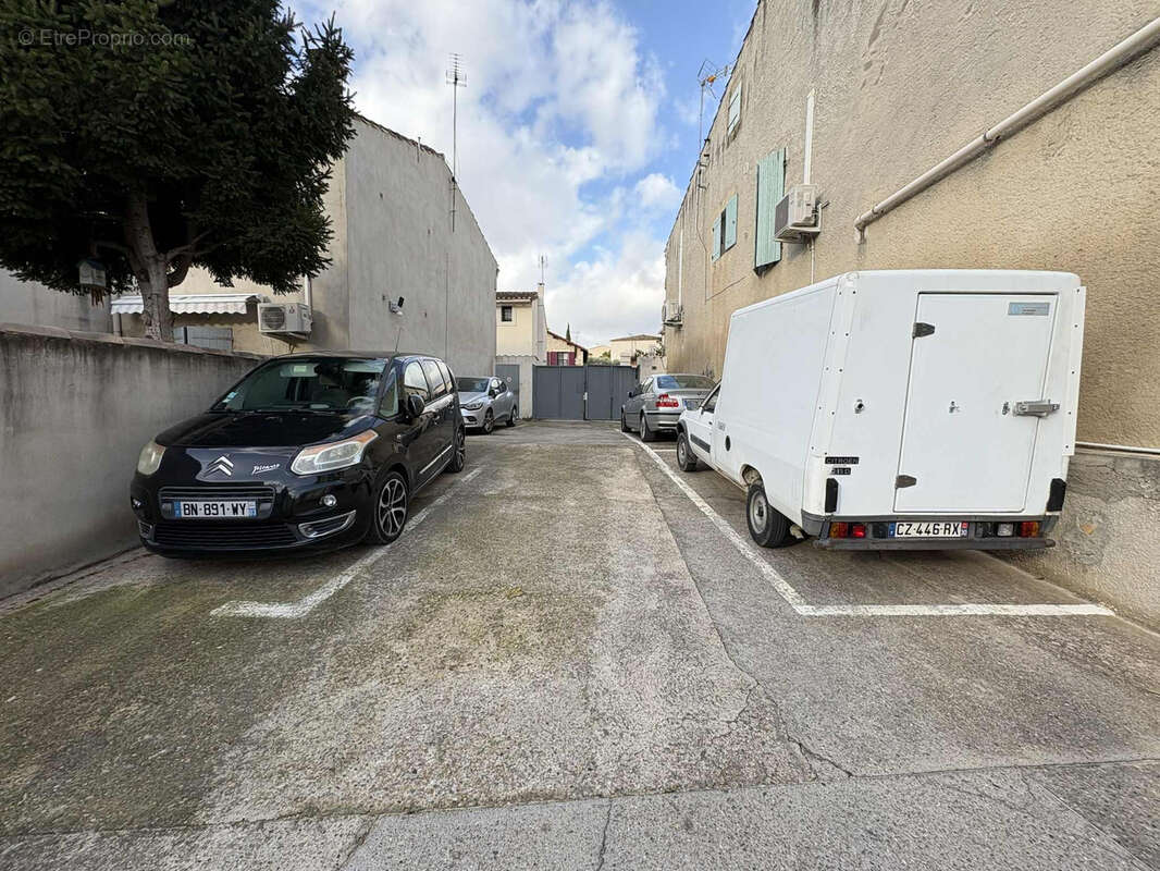 Autre à SAINT-GILLES